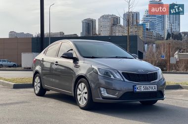 Седан Kia Rio 2012 в Дніпрі