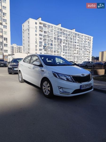 Седан Kia Rio 2012 в Чернигове
