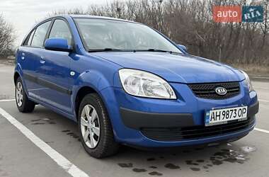 Хэтчбек Kia Rio 2008 в Киеве