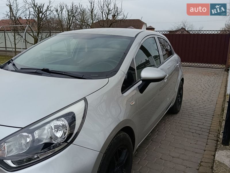 Хетчбек Kia Rio 2014 в Володимирі фото 5 Хетчбек Kia Rio 2014 в Володимирі