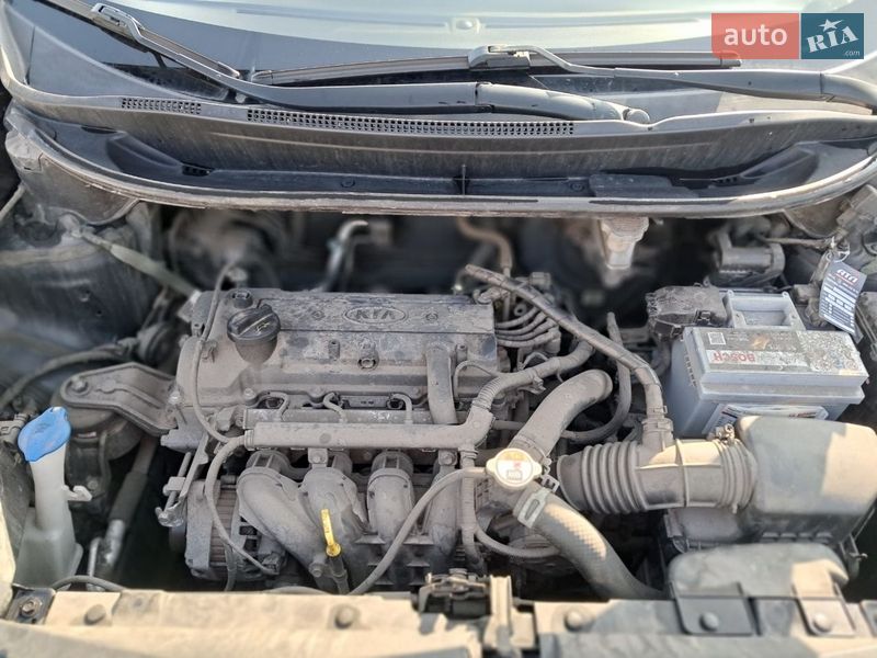 Седан Kia Rio 2017 в Киеве