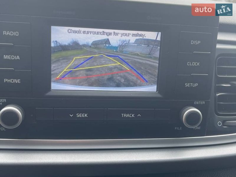 Седан Kia Rio 2017 в Зміїві