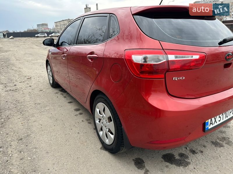 Хэтчбек Kia Rio 2013 в Харькове