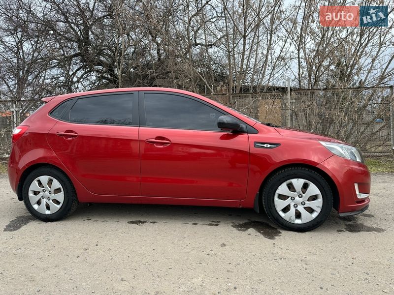 Хэтчбек Kia Rio 2013 в Харькове