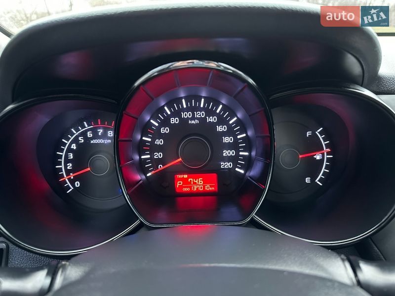 Хэтчбек Kia Rio 2013 в Харькове