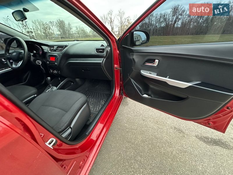Хэтчбек Kia Rio 2013 в Харькове