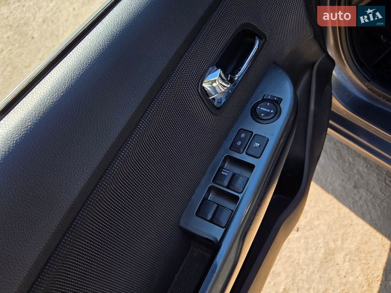 Седан Kia Rio 2012 в Львове фото 17 Седан Kia Rio 2012 в Львове