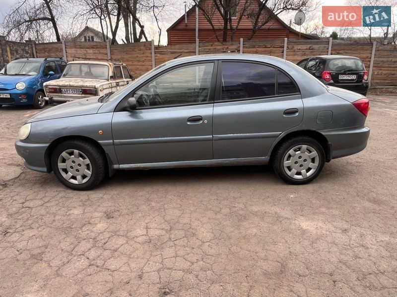 Седан Kia Rio 2002 в Житомире фото 3 Седан Kia Rio 2002 в Житомире