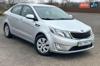 Седан Kia Rio 2012 в Ладыжине