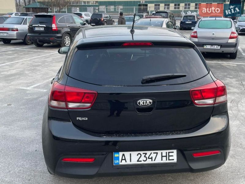 Хетчбек Kia Rio 2017 в Обухові