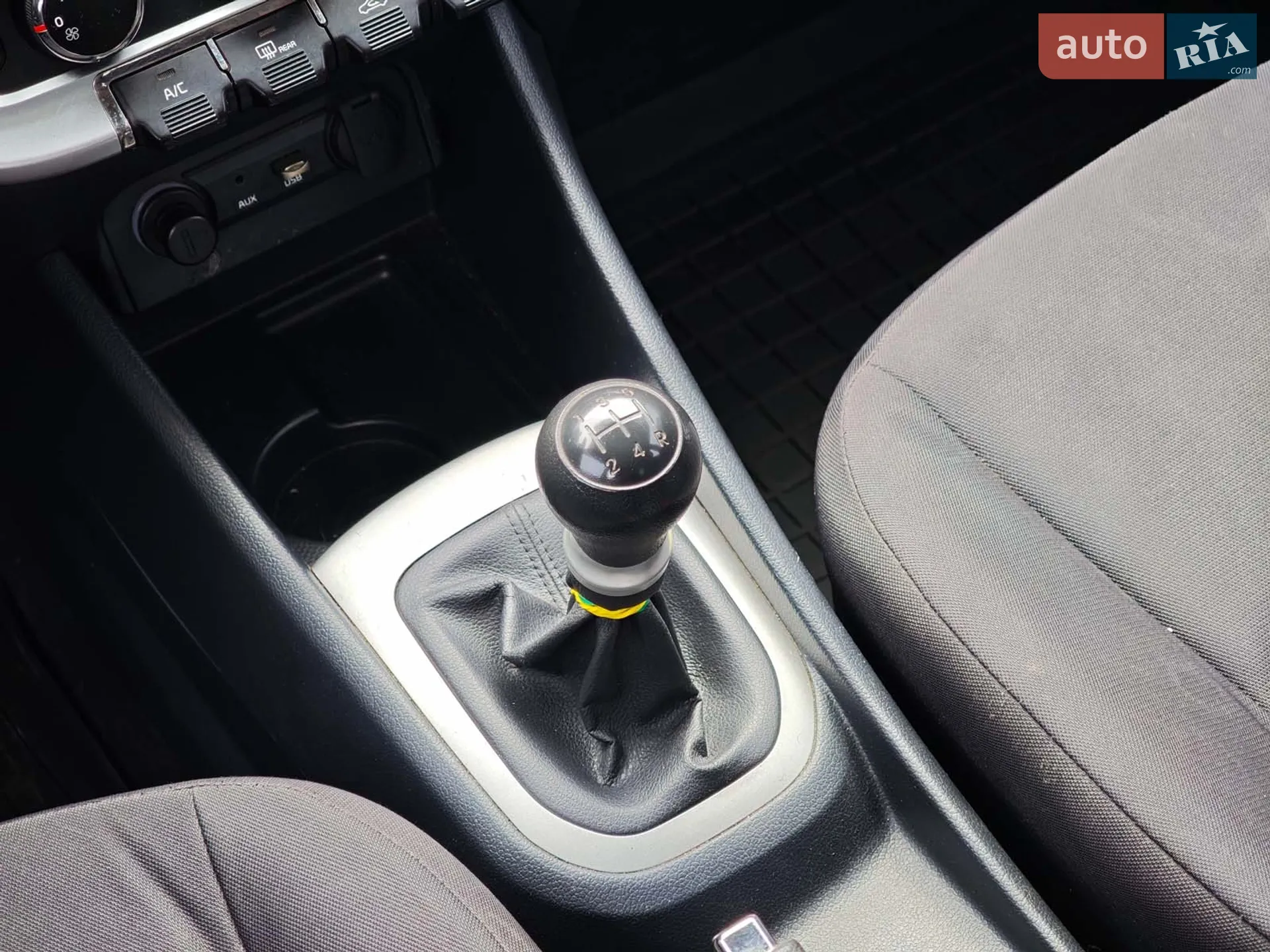 2017 Kia Rio - мініатюра 16