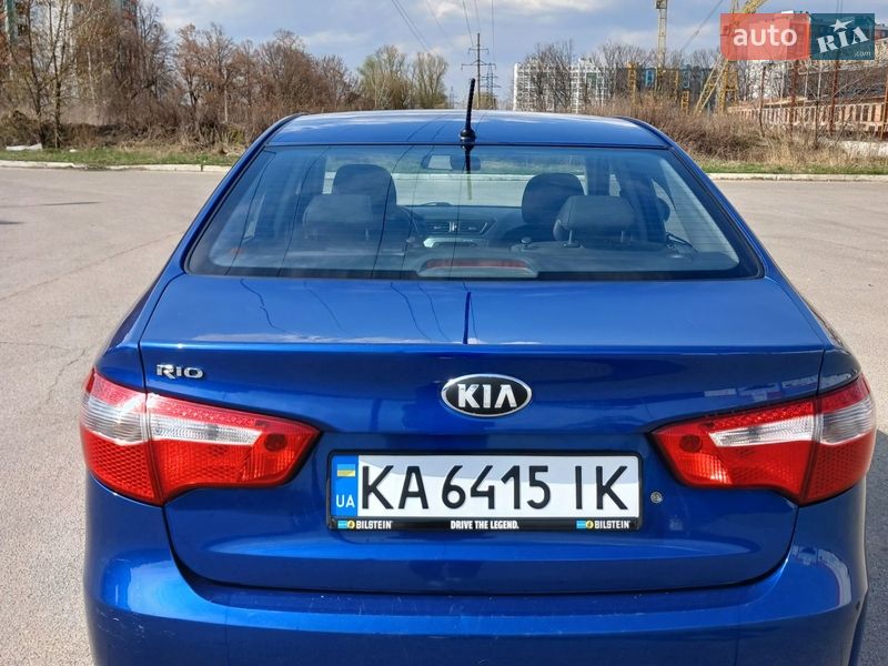 Седан Kia Rio 2013 в Чернигове
