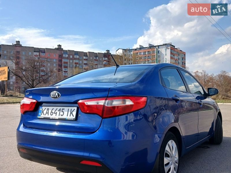 Седан Kia Rio 2013 в Чернигове