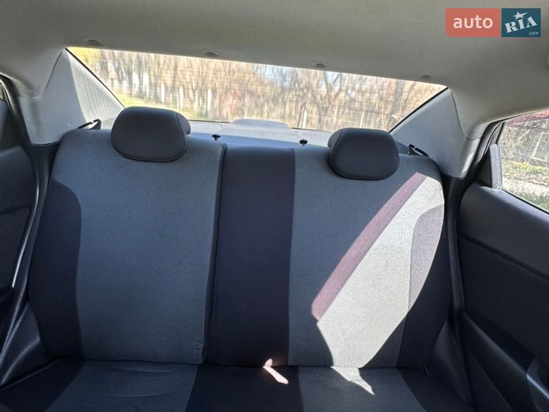 Седан Kia Rio 2013 в Києві