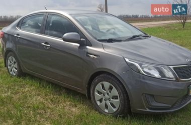 Седан Kia Rio 2013 в Полтаве