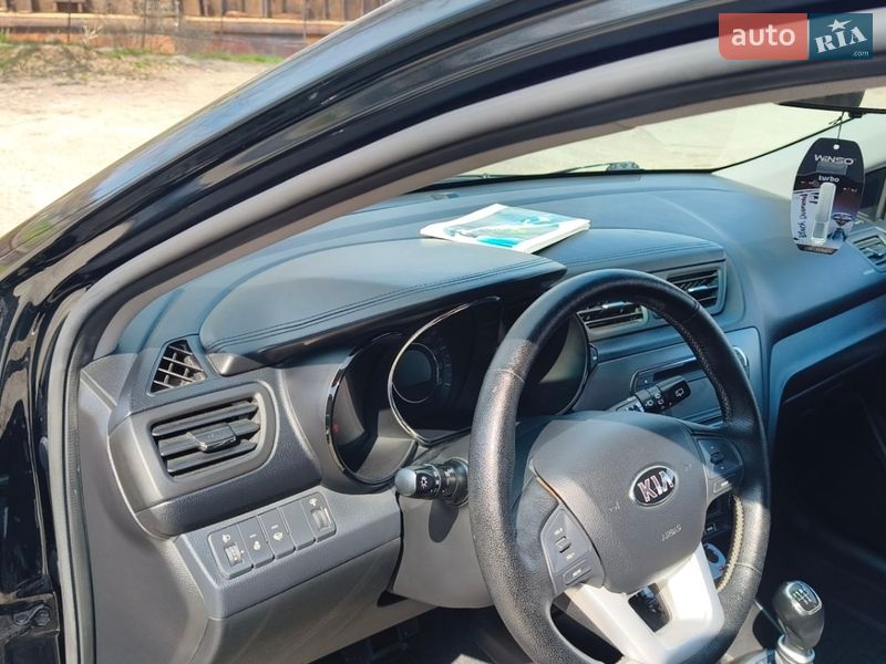 Хетчбек Kia Rio 2013 в Києві фото 31 Хетчбек Kia Rio 2013 в Києві