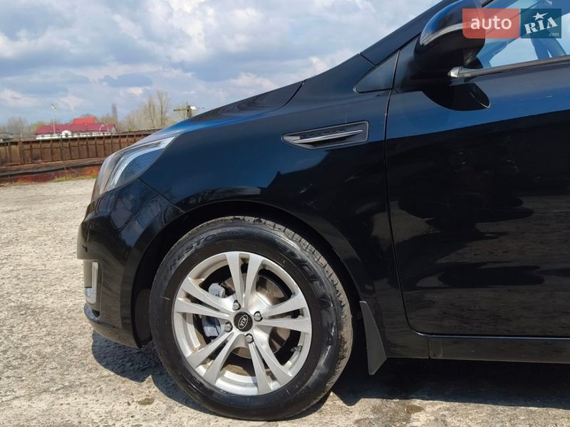 Хетчбек Kia Rio 2013 в Києві фото 43 Хетчбек Kia Rio 2013 в Києві