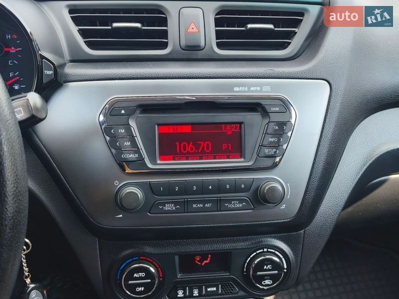 Хетчбек Kia Rio 2013 в Києві фото 55 Хетчбек Kia Rio 2013 в Києві