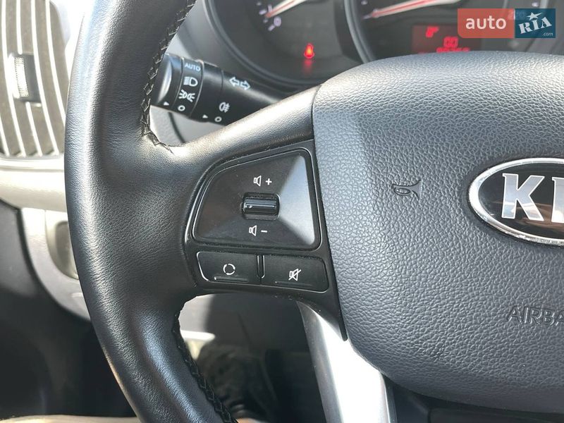 Седан Kia Rio 2017 в Киеве фото 16 Седан Kia Rio 2017 в Киеве