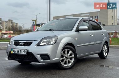 Седан Kia Rio 2011 в Харкові