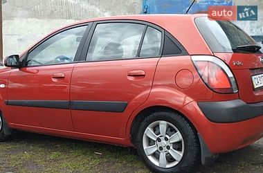 Хетчбек Kia Rio 2006 в Умані