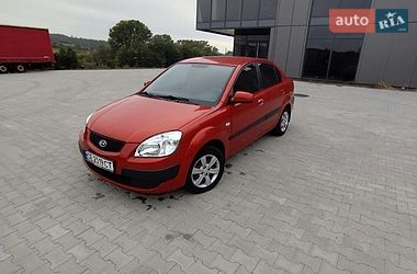 Седан Kia Rio 2008 в Черновцах