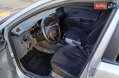 Седан Kia Rio 2010 в Ивано-Франковске
