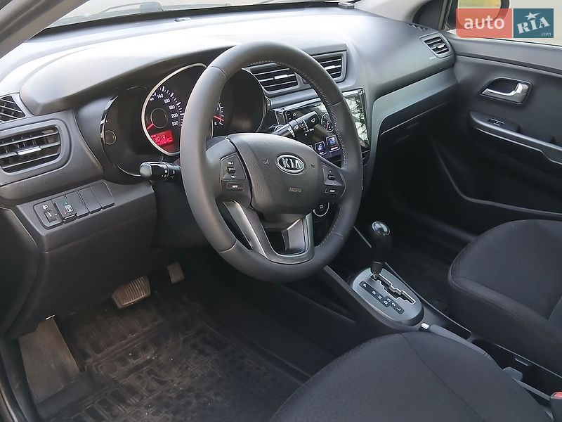 Седан Kia Rio 2014 в Николаеве