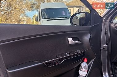 Седан Kia Rio 2014 в Николаеве