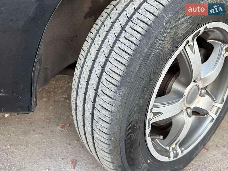 Хэтчбек Kia Rio 2005 в Киеве