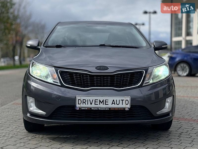 Седан Kia Rio 2012 в Днепре