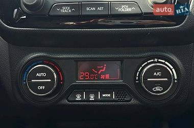 Седан Kia Rio 2012 в Днепре