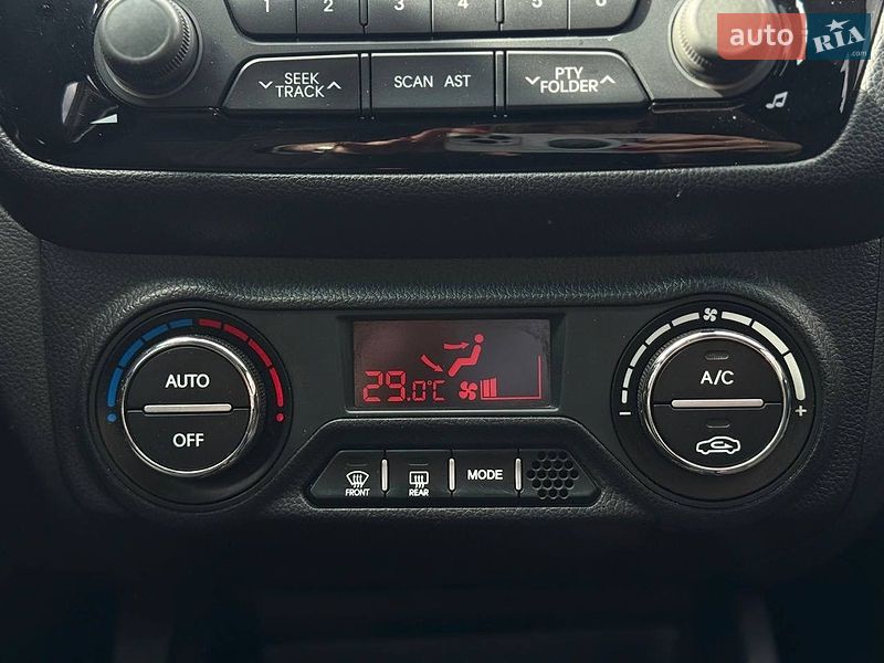 Седан Kia Rio 2012 в Днепре