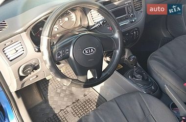 Седан Kia Rio 2010 в Хмельницком