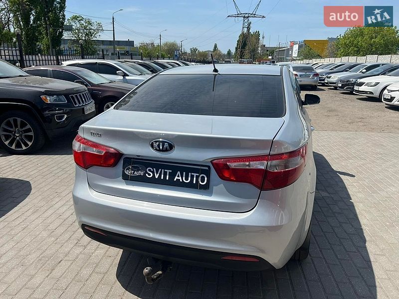 Седан Kia Rio 2013 в Николаеве