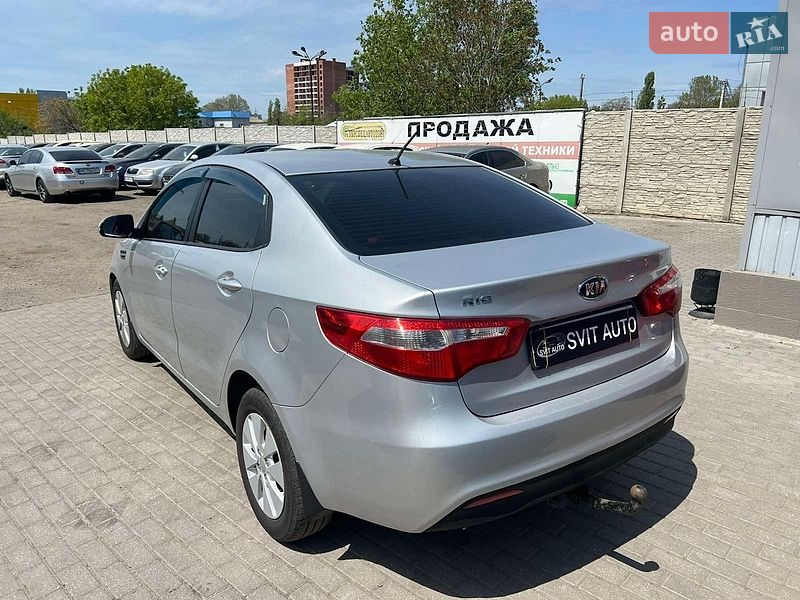 Седан Kia Rio 2013 в Николаеве