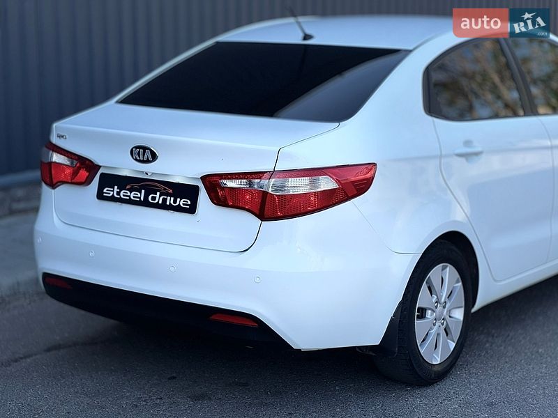 Седан Kia Rio 2013 в Миколаєві