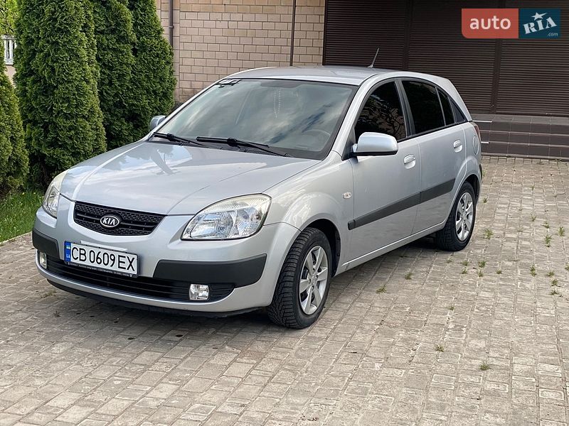 Хэтчбек Kia Rio 2008 в Чернигове