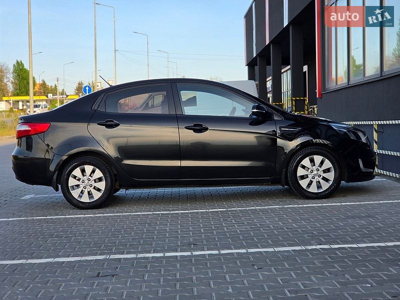 Седан Kia Rio 2014 в Тернополе