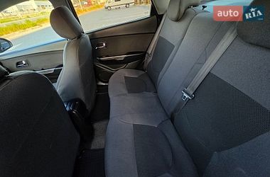 Седан Kia Rio 2014 в Тернополе