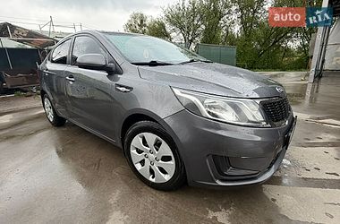 Седан Kia Rio 2013 в Недригайлове