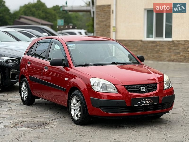 Хэтчбек Kia Rio 2008 в Одессе