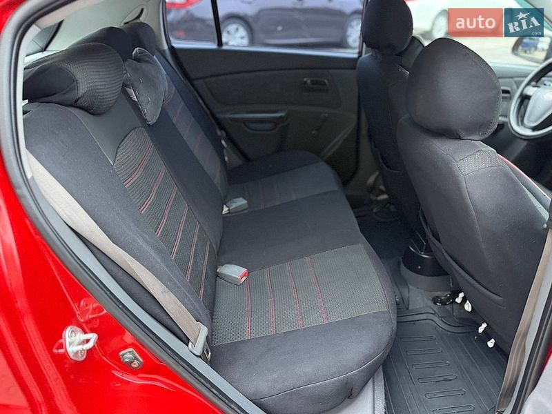 Хэтчбек Kia Rio 2008 в Одессе