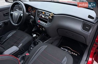 Хэтчбек Kia Rio 2008 в Одессе