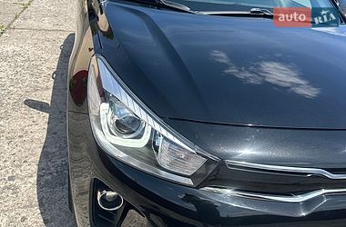 Хэтчбек Kia Rio 2017 в Хмельницком