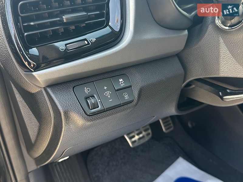 Хетчбек Kia Rio 2017 в Хмельницькому