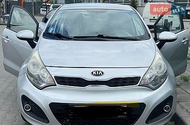 Седан Kia Rio 2013 в Харкові