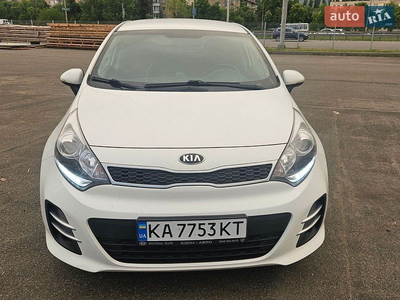 Хэтчбек Kia Rio 2016 в Киеве