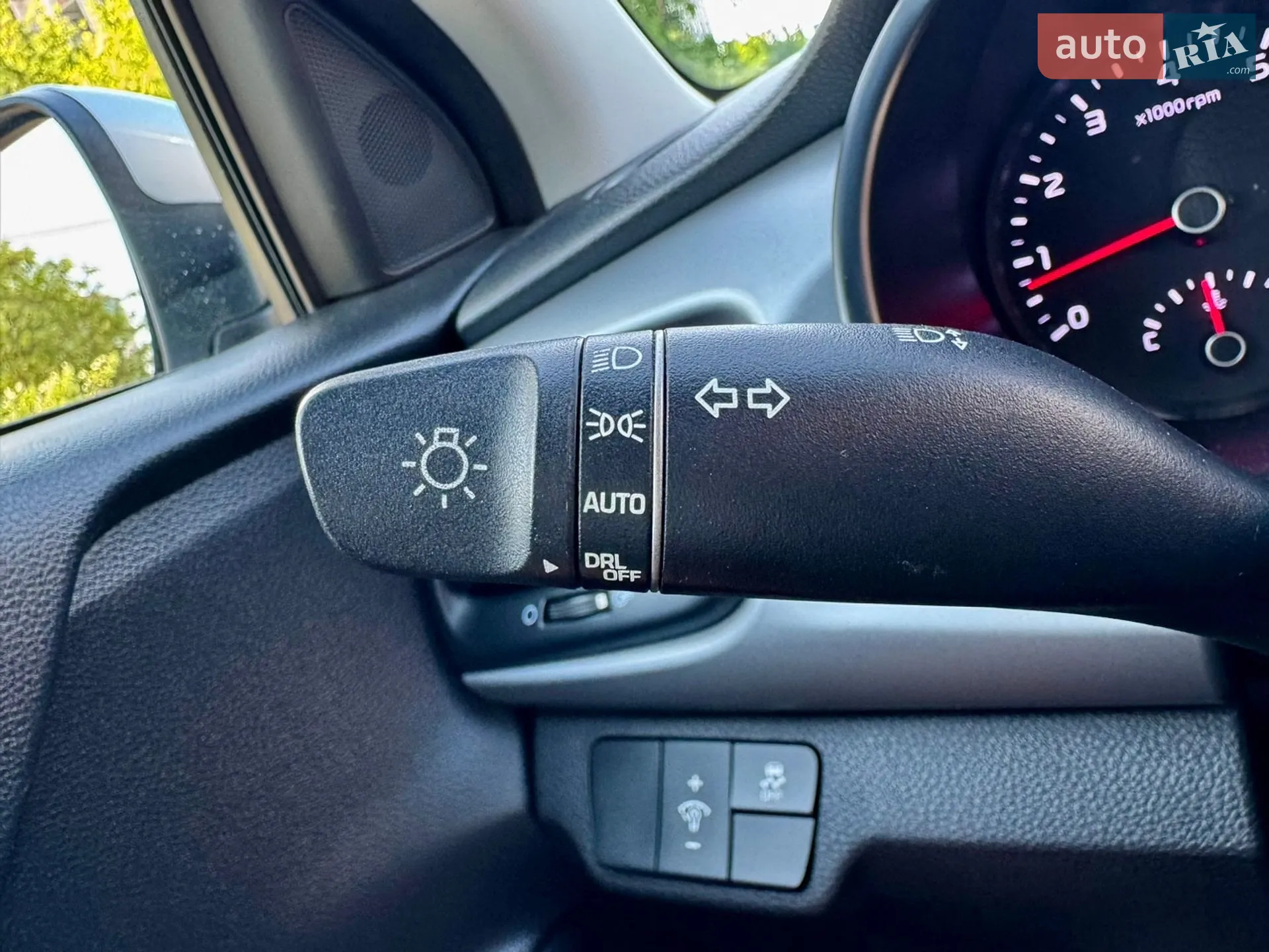2019 Kia Rio - мініатюра 24