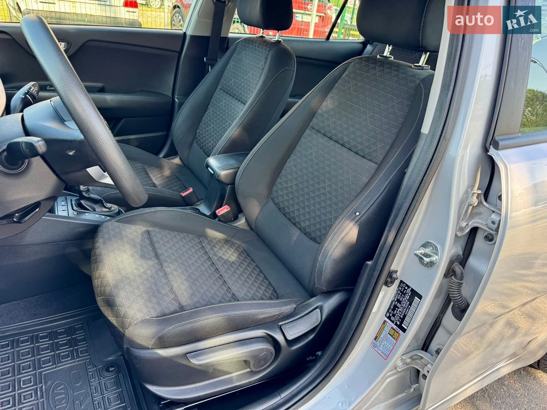 2019 Kia Rio - мініатюра 33